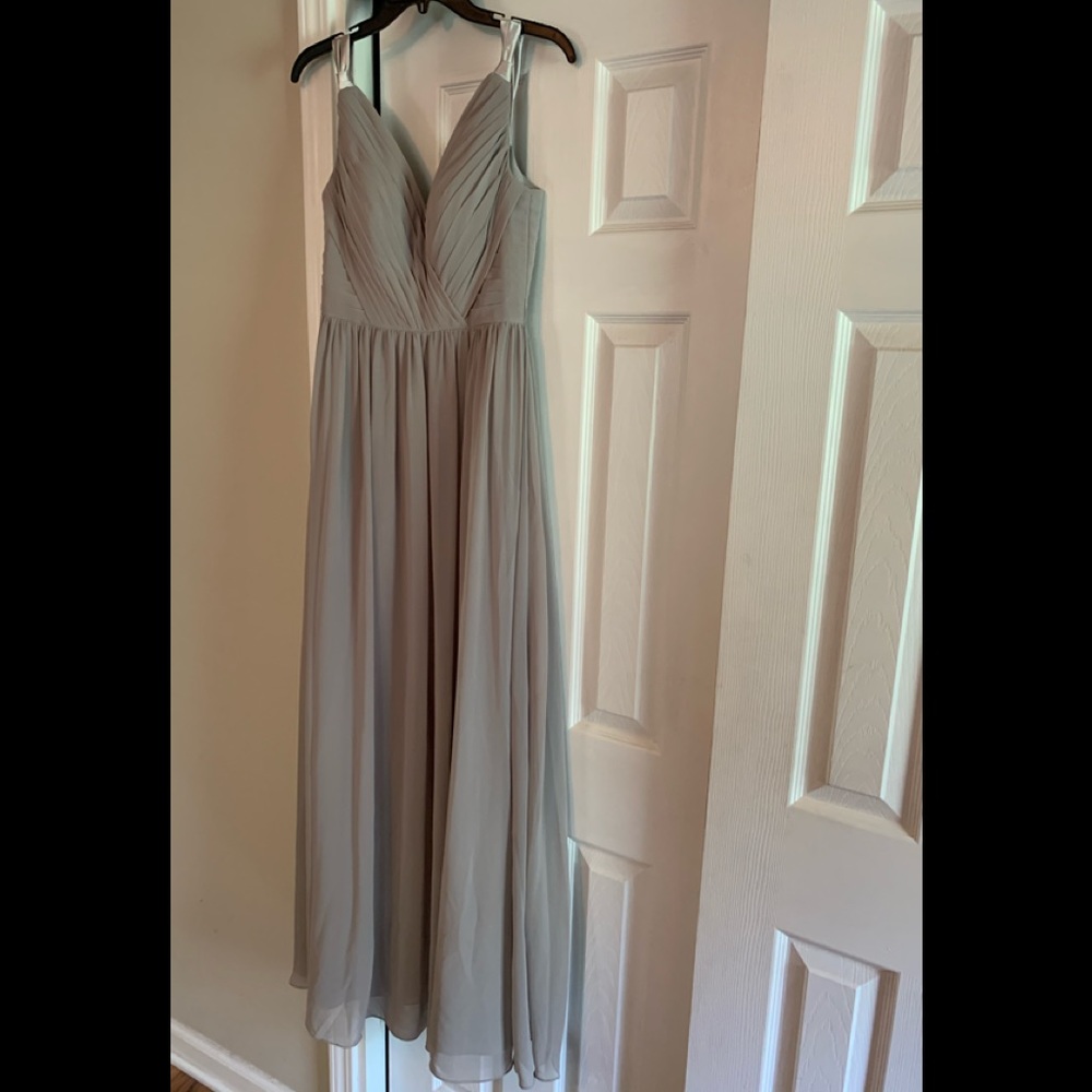 AZAZIE Gray Gown, Size A4 - Picture 1 of 5